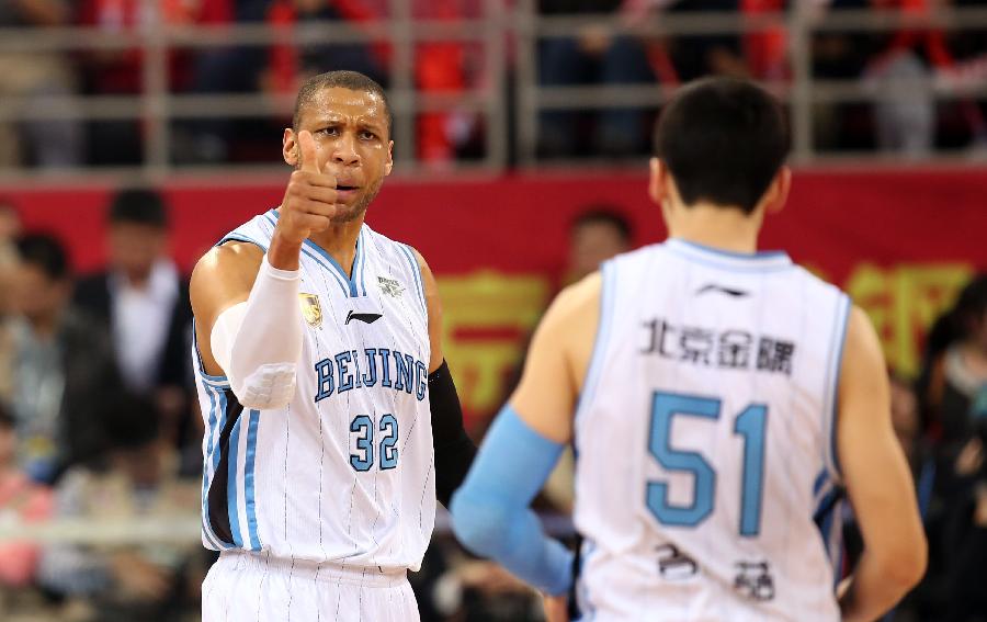 中拉开纵深 中拉开纵深