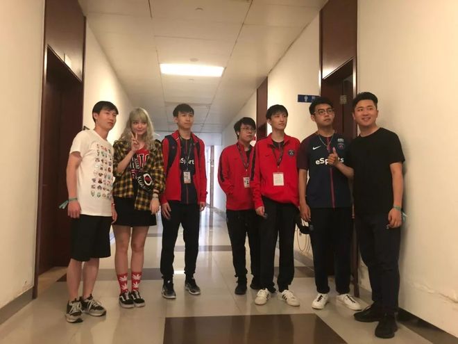 把情绪转化 把情绪转化